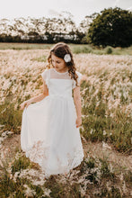 Load image into Gallery viewer, Lilly